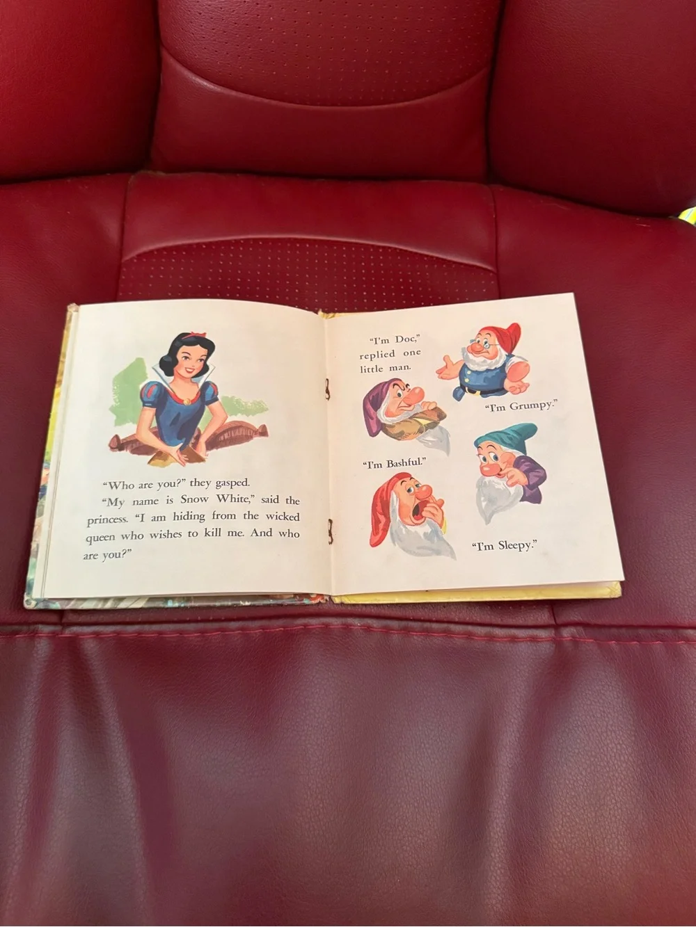 1957 Walt Disney’s Snow White and the Seven Dwarfs Tell-a-tale Whitman Book